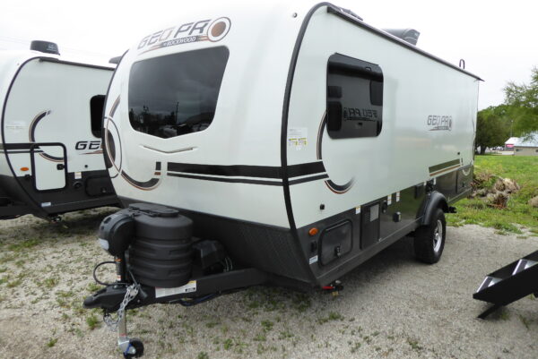 2025 Geo Pro 19DBH - Image 2
