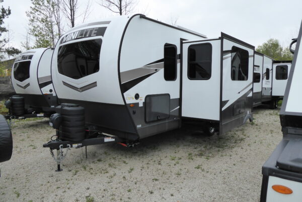 2025 Rockwood Mini Lite 2519s - Image 2