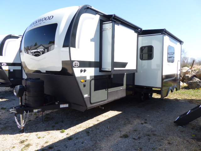 2026 Rockwood Mini-Lite 2511s - Image 2