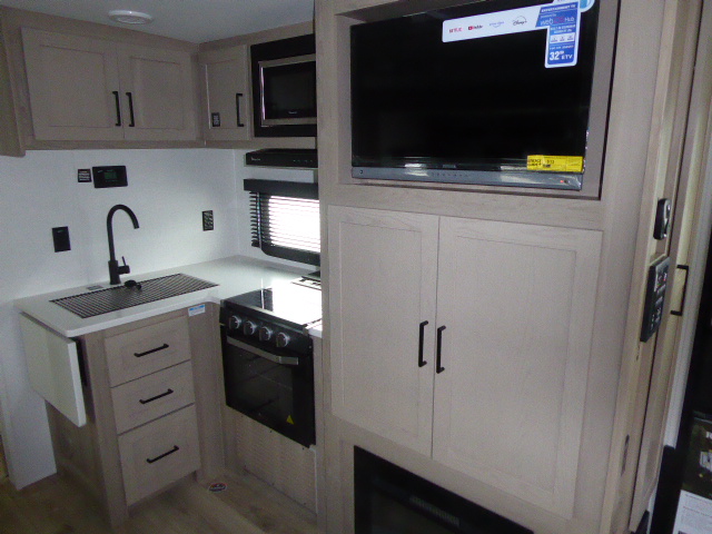 2026 Rockwood Mini-Lite 2511s - Image 6