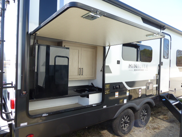 2026 Rockwood Mini Lite 2513S - Image 4